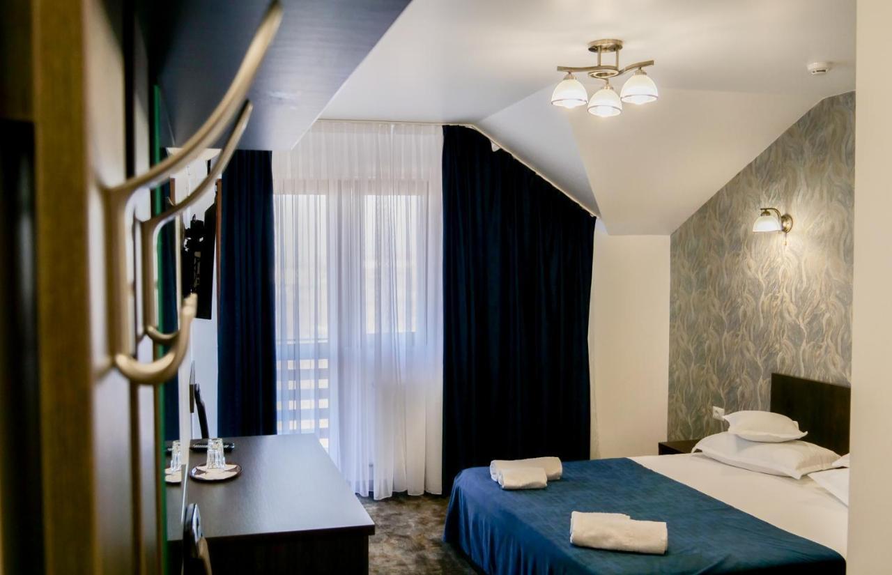 Motel Infinit Тыргу-Жиу Экстерьер фото